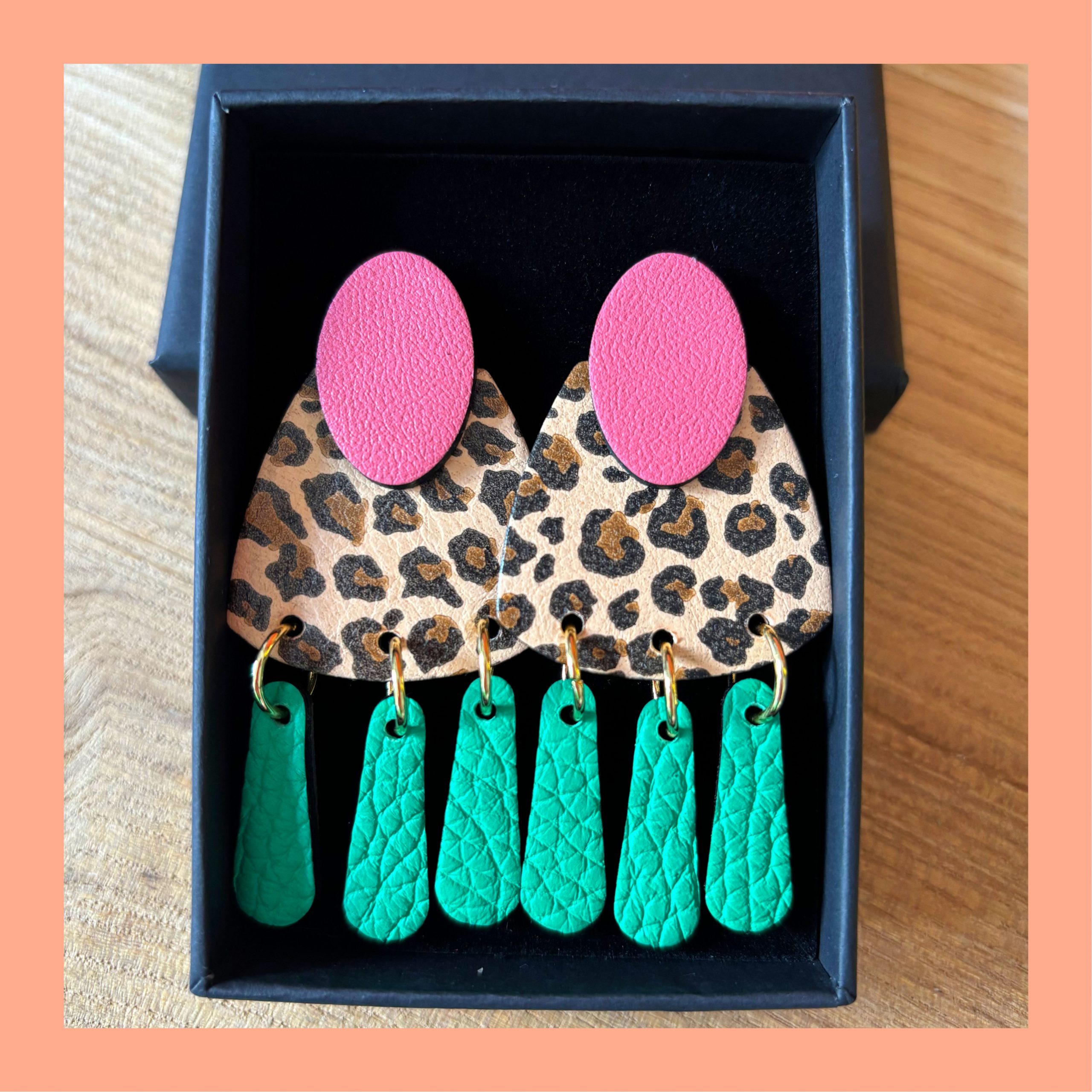 Suzanne (long) – Image 6