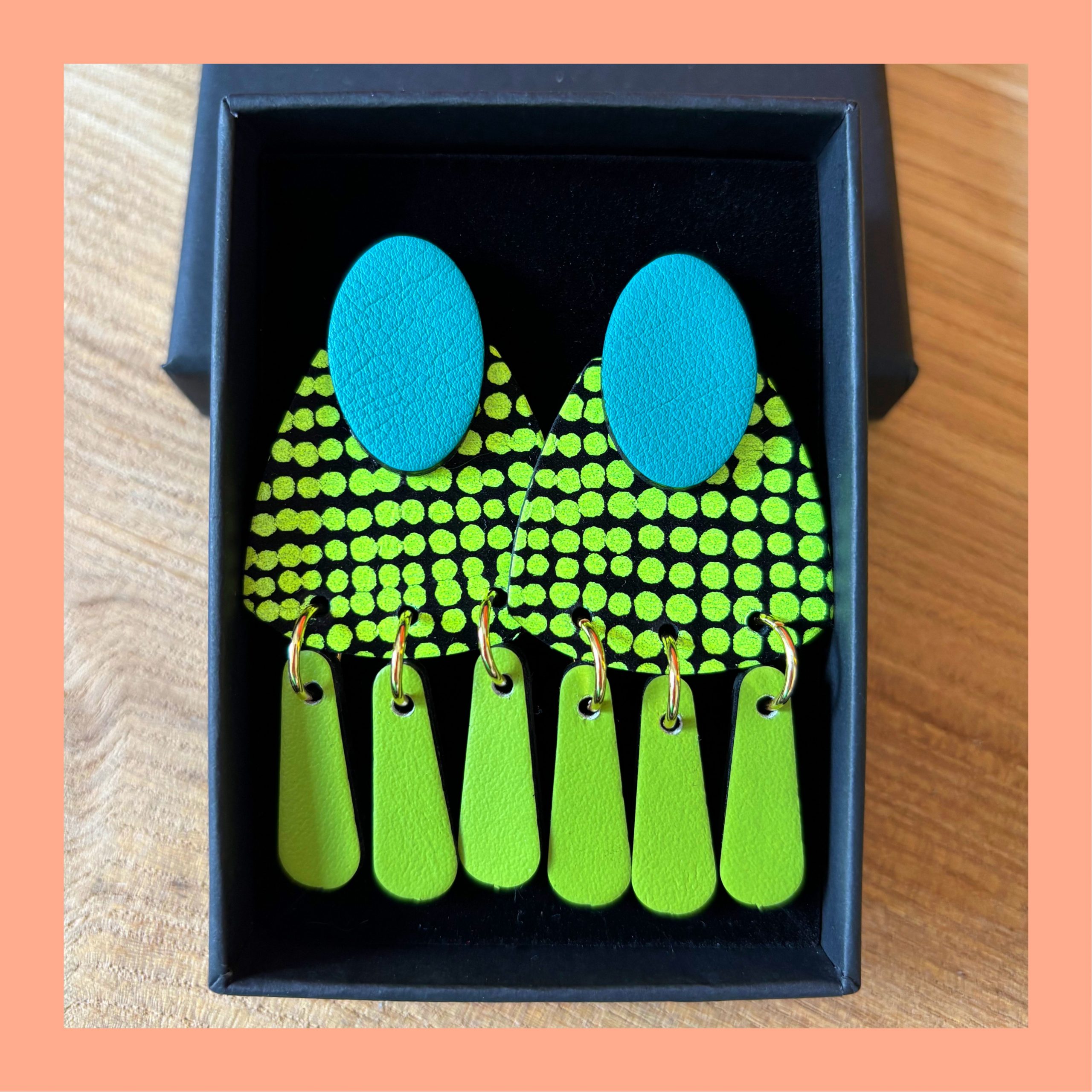 Suzanne (long) – Image 5